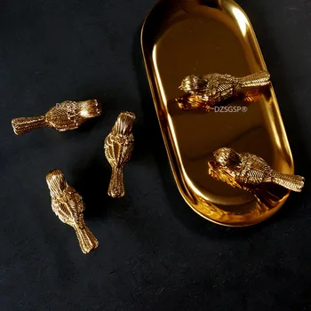 Дръжки на вратите на гардероба-купе, Вино кабинет, медни и Златни чекмеджета, ретро месингови дръжки във формата на Птици, Декорация на Мебели