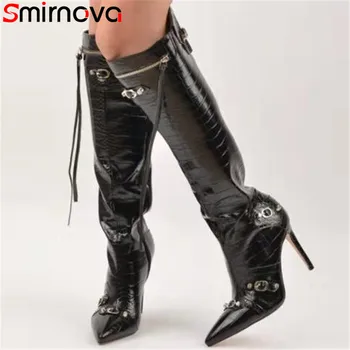 Smirnova/Новост 2022 г.; ботфорты над коляното с нитове; демисезонные дамски обувки от микрофибър; модел обувки на тънък висок ток с цип;
